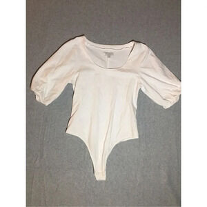 Womens Free Assembly Bodysuit Size Medium White Bubble Sleeve Thong Cotton Blend